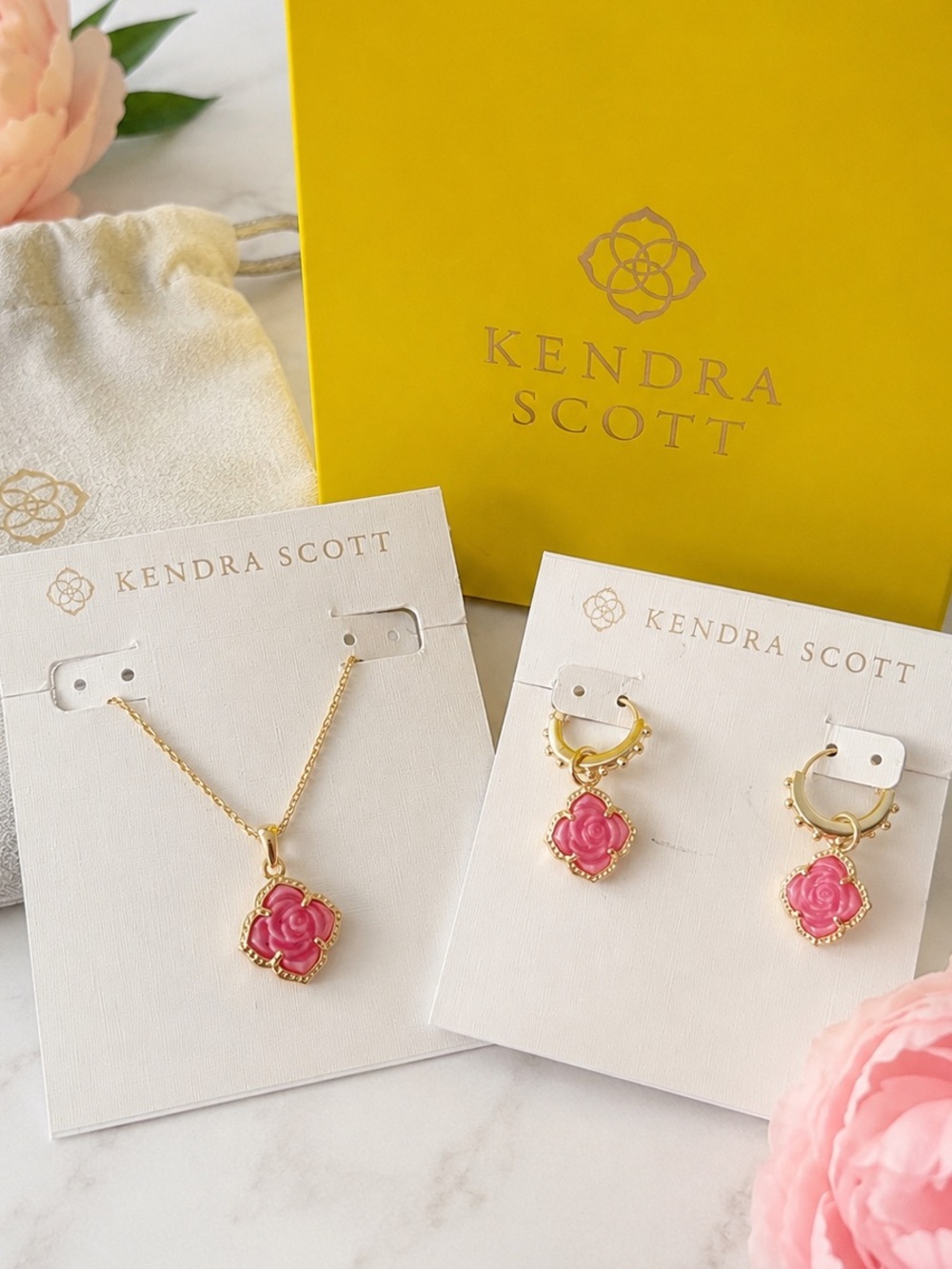 Kendra Scott Mallory Rose Gold Huggie Earrings & Necklace Set